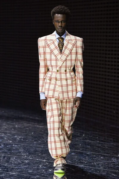 Look 52